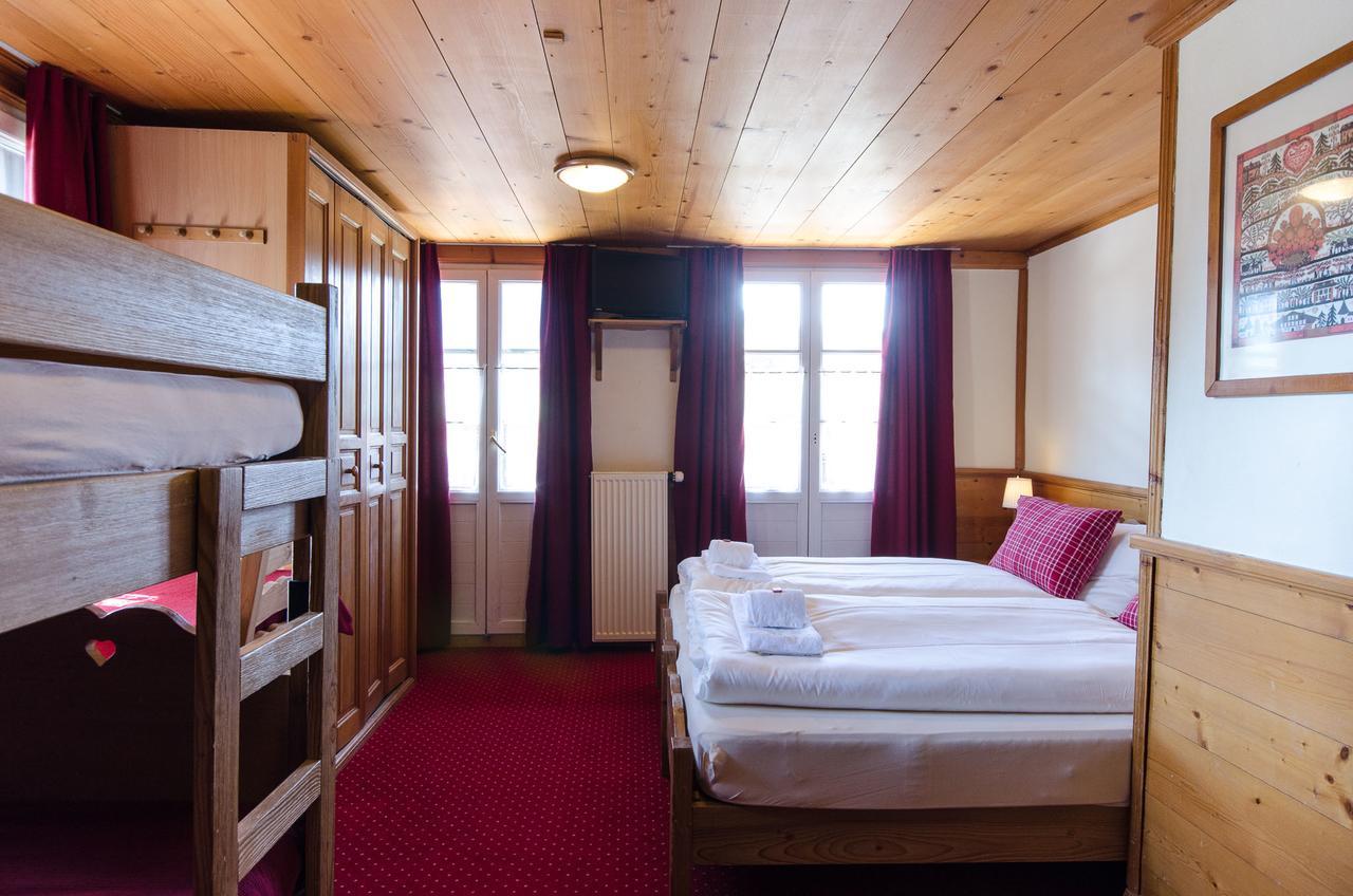 Family B&B Le Vieux Chalet Chateau-d'Oex Esterno foto