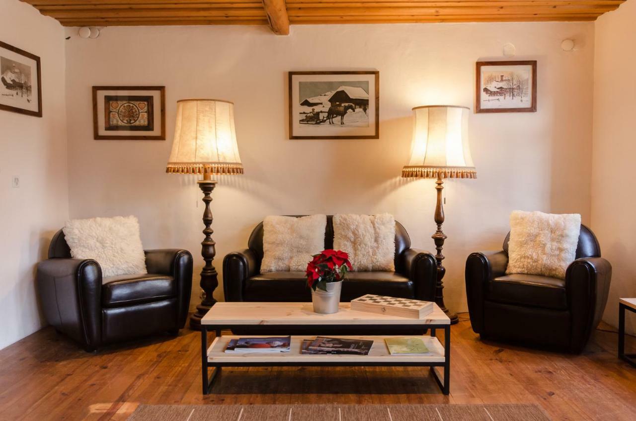 Family B&B Le Vieux Chalet Chateau-d'Oex Esterno foto